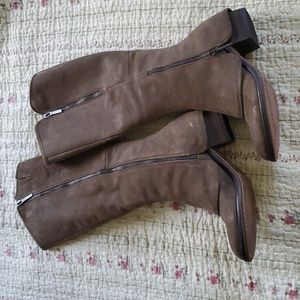 Donald Pliner Boots